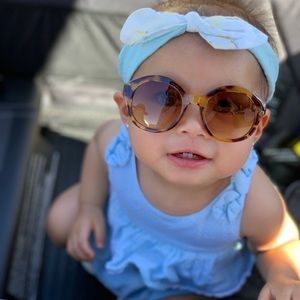 Meet your Posher, Vy